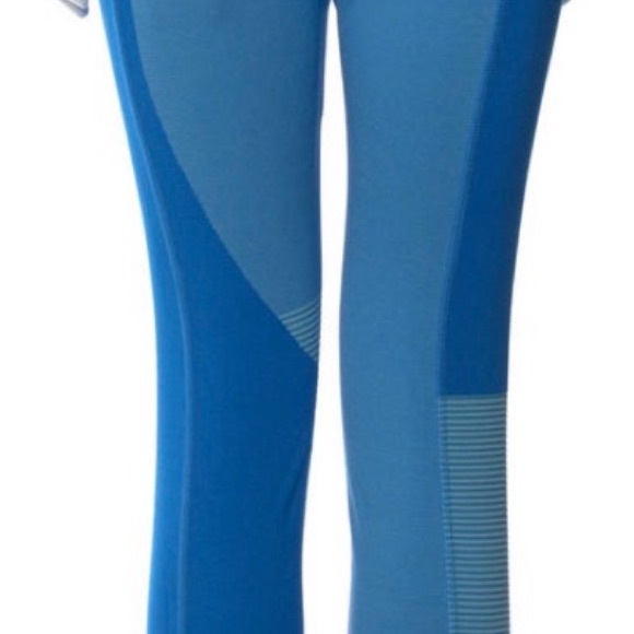 Off-White Set - Picture 5 of 12